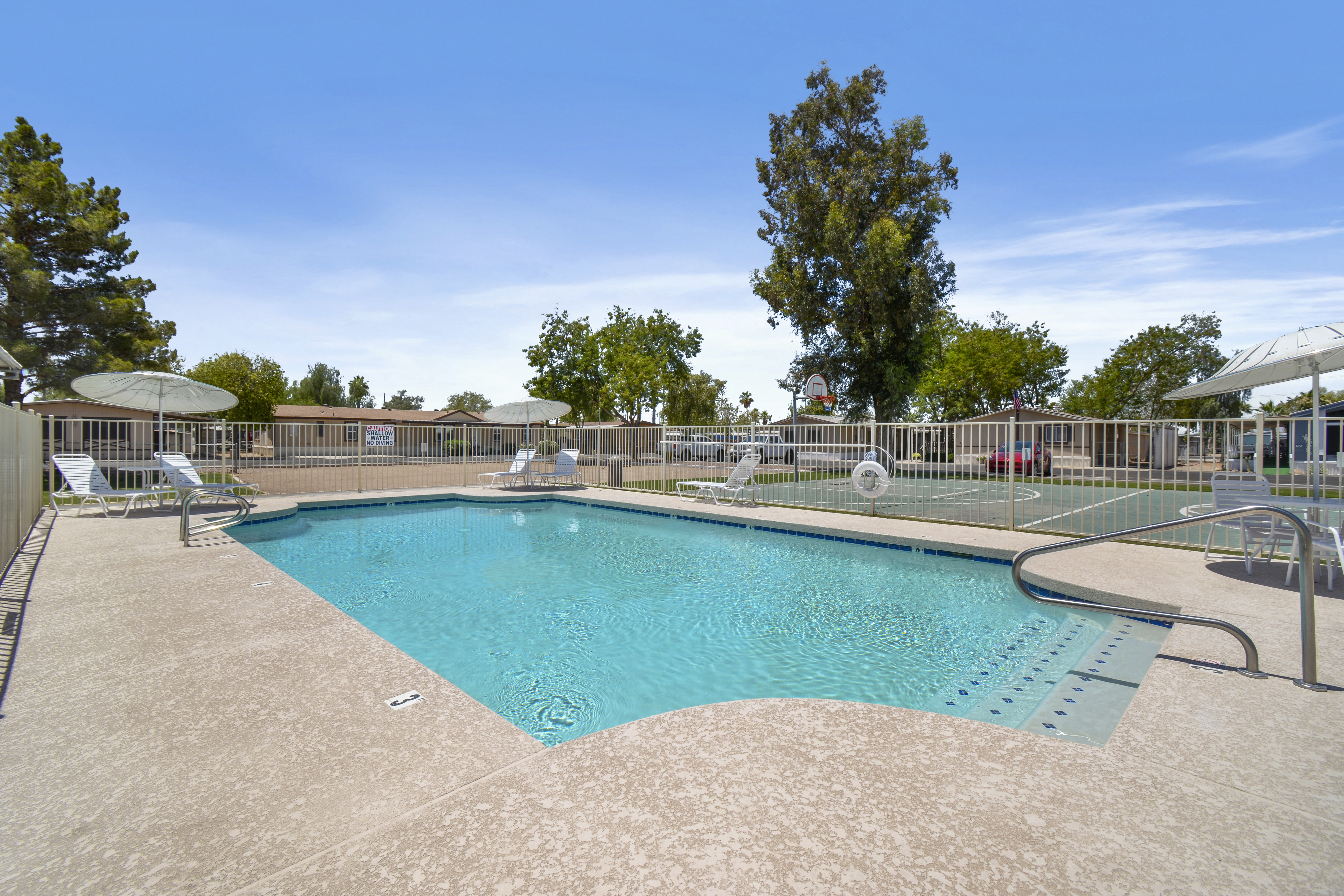 Paradise Groves Manufactured Home Community photo 3
